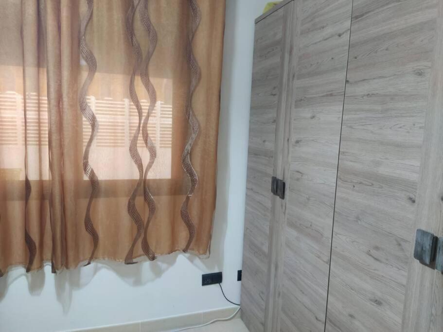 Bajo Puerta De Alcazaba Apartment Retamar  Exterior foto